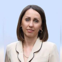 Курбатова Инна